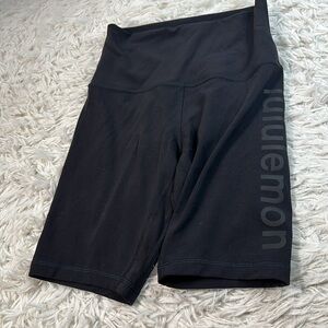 Lululemon Align High-Rise Short 8" *Logo Black